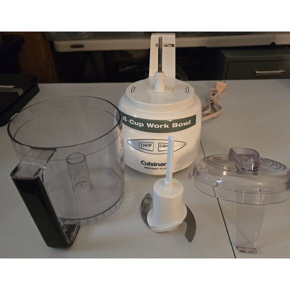 Cuisinart DLC-2A Mini-Prep Plus 24oz Food Processor -‎ White - Picture 2 of 5